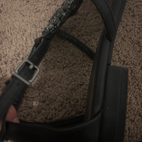 Black thong sandals - Picture 6 of 6